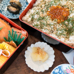 fan-shaped plastic bento box