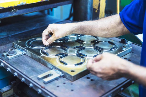 hot runner injection molding